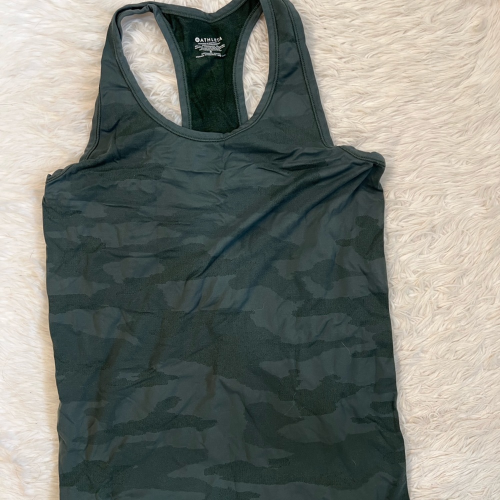 Athleta green camo tank top size S
